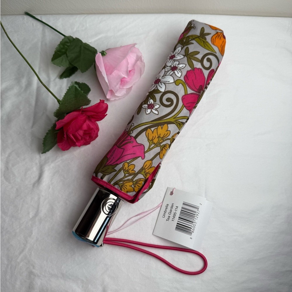 NWT Vera Bradley Tea Garden Automatic Umbrella RETIRED Rare ❤️💖